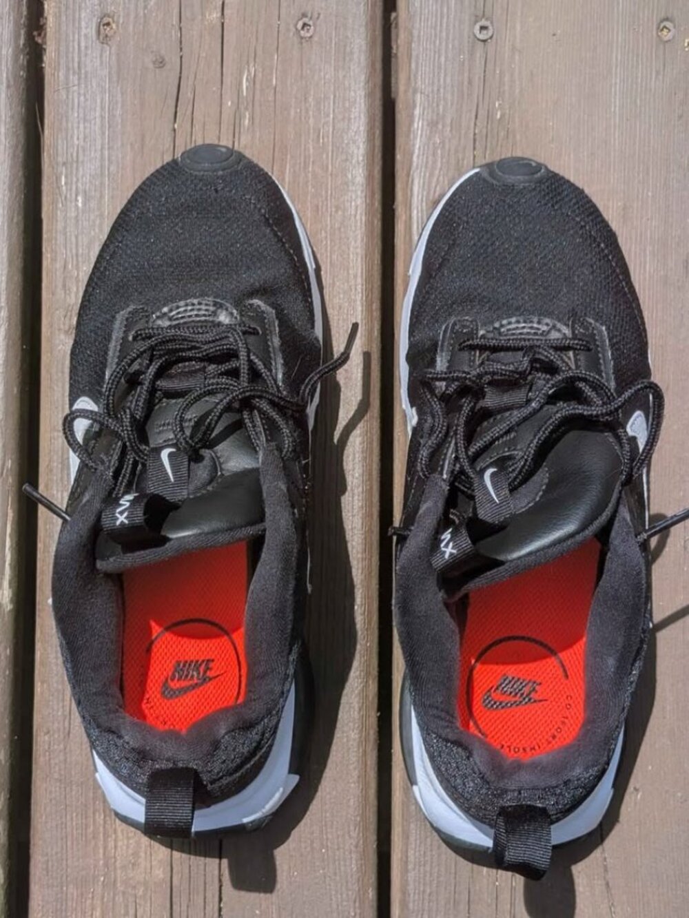 Nike Boys Air Max Intrlk Lite Sneaker - Picture 3 of 3